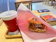 藤椒鸡腿中国汉堡-塔斯汀·汉堡(长沙市五一大道店)