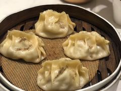 小笼薄皮包子/4个/笼-巴扎屋大盘鸡·新疆菜(汇嘉时代店)