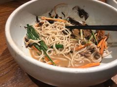 -云海肴·汽锅鸡·云南菜(天山百盛优客店)