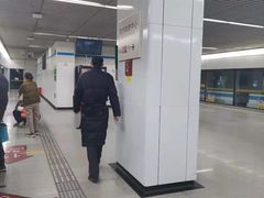 -东方体育中心(地铁站)