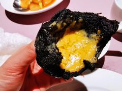 黑金流沙包-新荣记(南京西路店)