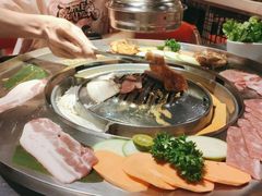-哈哈碳都·牛肋条无限自助烤肉(台江万达店)