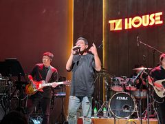 -TZ House音乐现场(来福士中心店)