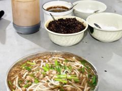 -正宗杨记普洱酸醋米线(总店)