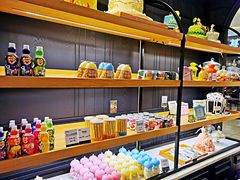 面包甜点陈列柜-米洛克欧洲蛋糕(西南路店)