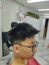 -米娜护肤造型