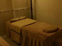 -初心正骨艾灸养生馆