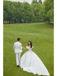 -雪中彩影婚纱摄影·微光艺术中心