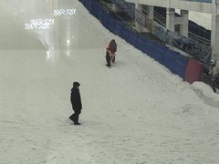 -乔波室内滑雪场