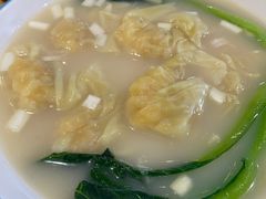 鸡汤鲜虾云吞面-东方之珠海鲜酒楼(南开店)