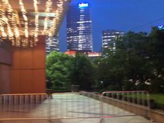 -上海龙之梦万丽酒店