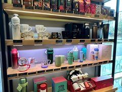 -星巴克(上海长宁来福士1F店)