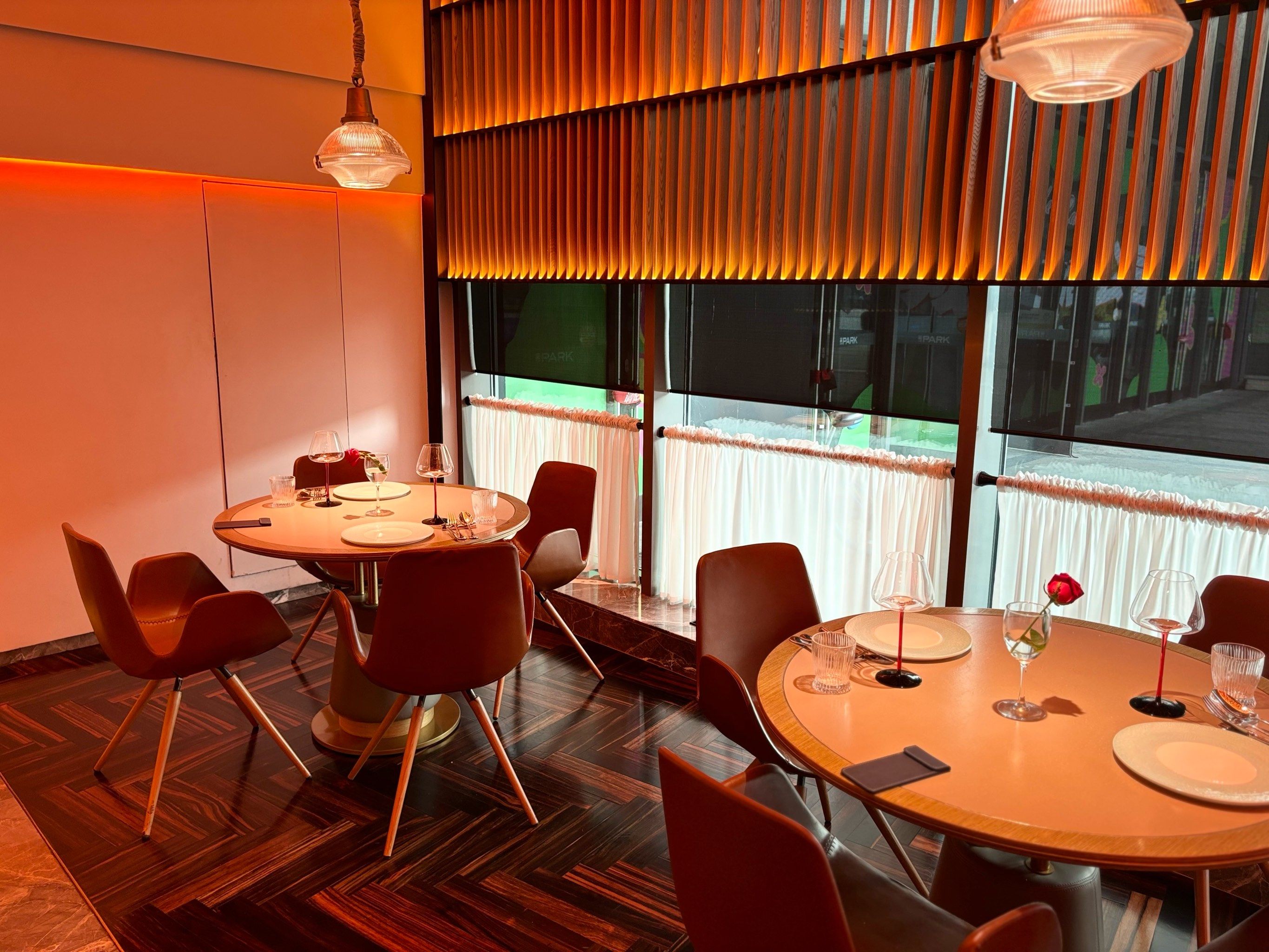 波特曼属于哈尔滨老牌俄罗斯餐厅了9396
群力店环境很好
口味