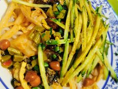 -丽丽三鲜螺蛳粉(田林路店)