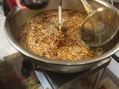 -伟伟羊杂馆