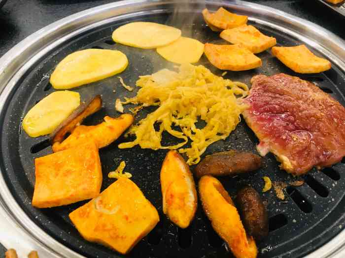 炉边小聚·炭火烤肉-"之前周五过来吃东西,不过没有开多久,还没.