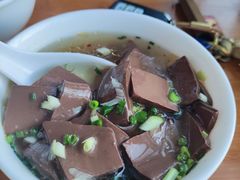 龙脂猪血汤-食膳公园包子铺(烈士公园店)