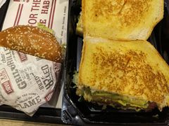 -The Habit Burger Grill 哈比特汉堡(爱琴海店)