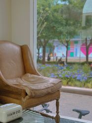 -Hair Co.一间沙龙