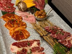 -山川小町·极番烧肉(新地假日广场店)