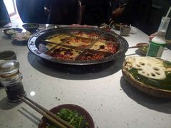 -岗上渣渣老火锅(两路口店)