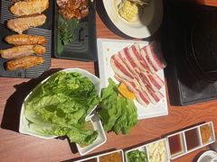 -山之屋炭火烧肉·生啤畅饮(大朗万科中央公园店)