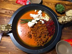 -黄潇洒老火锅(九眼桥宏济巷店)