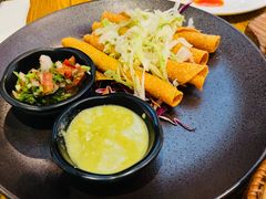-Pistolera Mexican Cantina女枪手墨西哥餐厅(碧云路店)