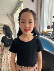 -梓童彩妆.美甲