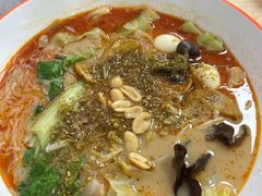 -二钢串叔麻辣烫(华龙大厦店)