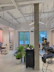 -SALON DE VANHADA