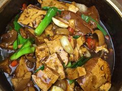 -有红鸡毛店·川菜(建设路店)