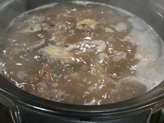 土茯苓鸽子汤-一煲鸽