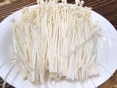 金针菇-奇味鸡煲(麦地店)