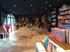 -钟书阁(珍园店)