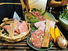 -山川小町·极番烧肉(新地假日广场店)