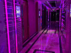 -蓝尊量贩(黄河路店)