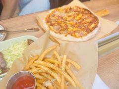 -玛格萝妮比萨屋(四平店)