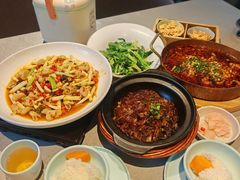 -有红鸡毛店·川菜(建设路店)