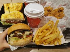 -The Habit Burger Grill 哈比特汉堡(爱琴海店)