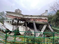 -四川汶川特大地震漩口中学遗址