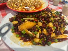 -洪霞餐馆·川菜·鲜货现炒(两江春城店)