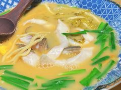 -荣家黄鱼面(前滩太古里店)