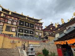 -噶丹松赞林寺