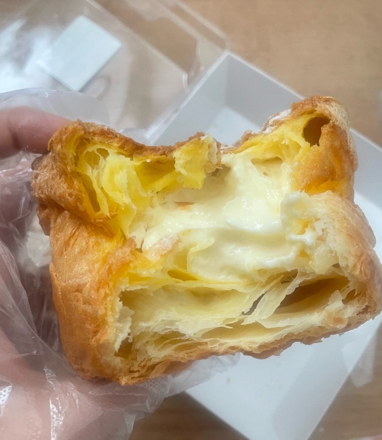 老天奶‼️奶油多到爆炸[吐]多乐之日超大泡芙试吃