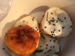 -香山胡记吴江路生煎(灵山路店)