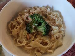西蓝花三文鱼意面-羽深肉铺 Steak & Wine