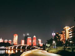 -万绿园