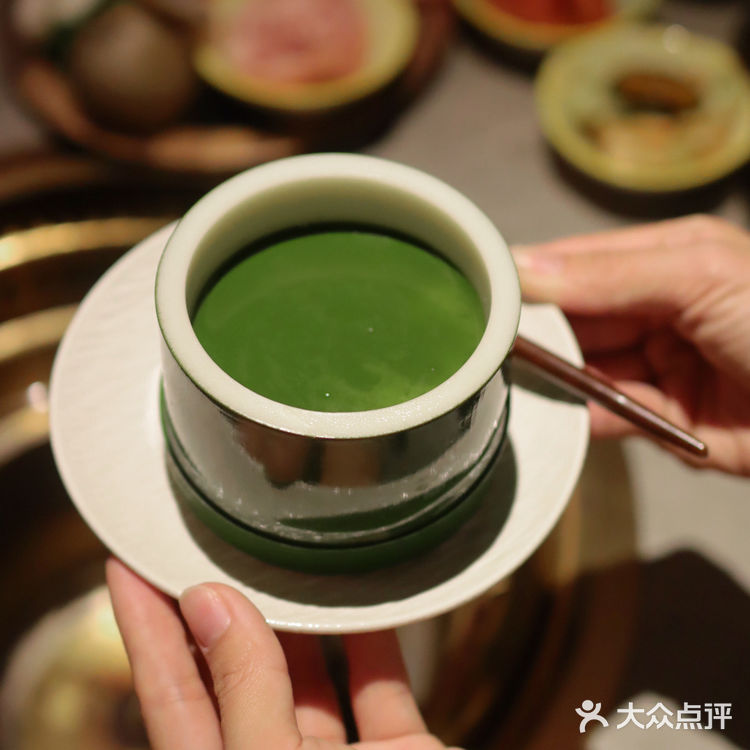 在揭阳🔻发现了懒癌星人烤肉店！全程帮烤！