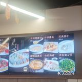味道超级的好吃，服务也不错。味道真的是特别的好